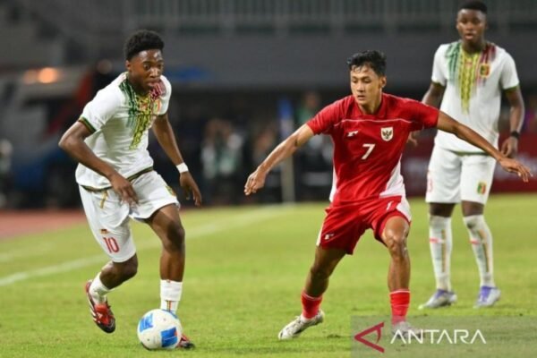 Indra Sjafri Menolak Perbandingan antara Timnya dan Tim Gerald Vanenburg